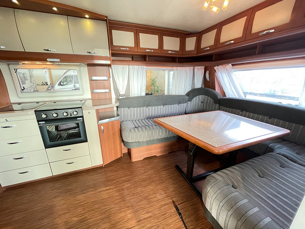 Hobby 780 WLU Nordic Edition /ALDE/Mover/AC/Markis med sidor/Solcell/L - Hobby