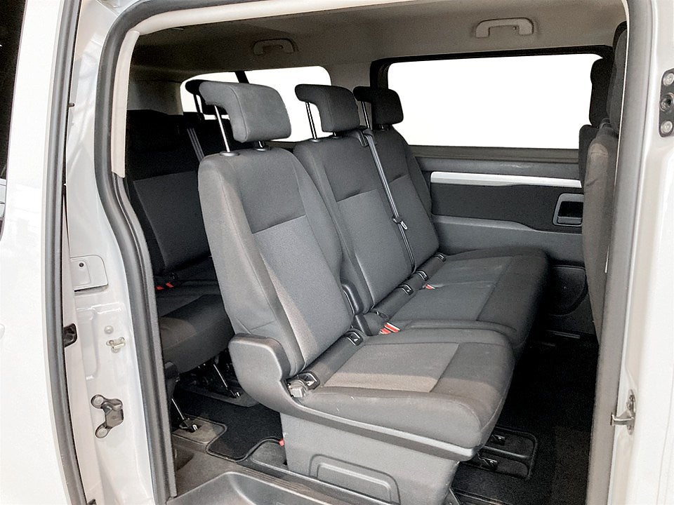 Bild på Peugeot Traveller 2.0 BHDi 144hk Aut L3 - 9-SITS, FARTHÅLLARE