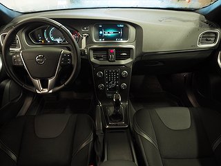 Halvkombi Volvo V40 11 av 19