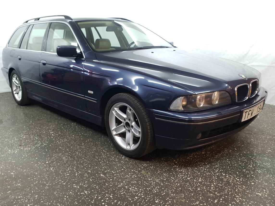 BMW 525 i Touring 192hk 2002, kuva 2/33