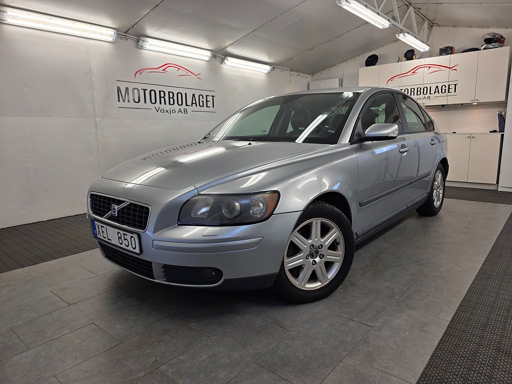 Volvo S40 2.4 Man170hk *Dragkrok Nybes*