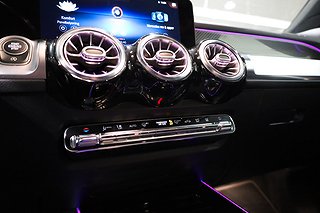 SUV Mercedes-Benz GLB 24 av 29