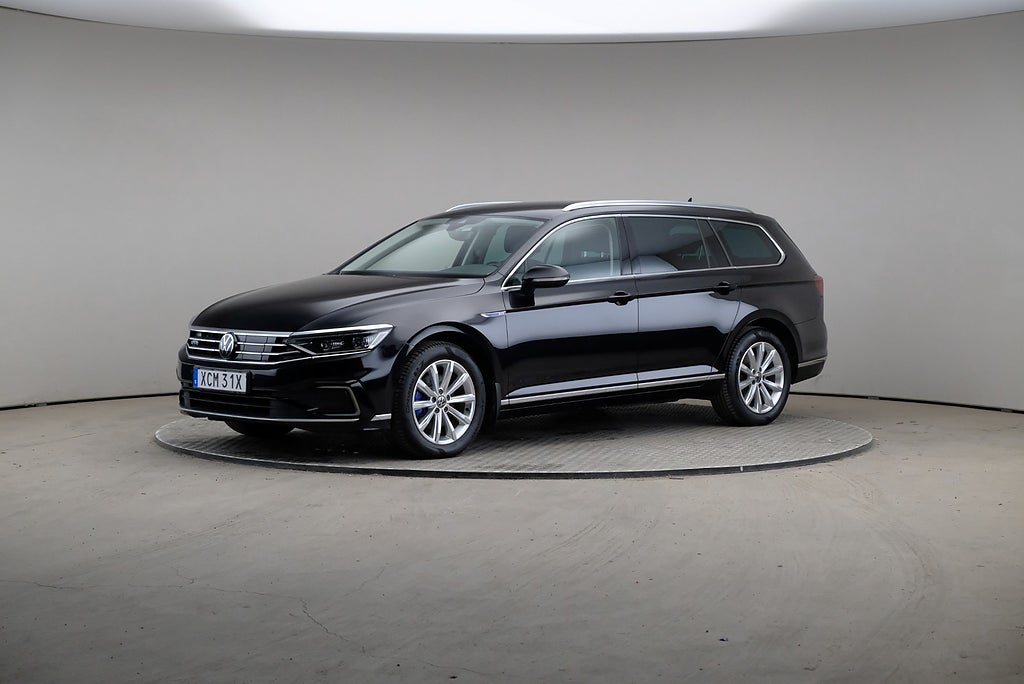 Volkswagen Passat GTE 218hk SC Executive Business DSG Dragpkt Värmare