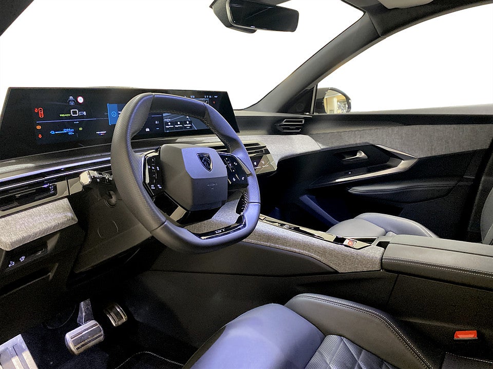 Bild på Peugeot E-3008  GT Ultimate 85kWh 224hk Aut - 360,DRAG,HIFI