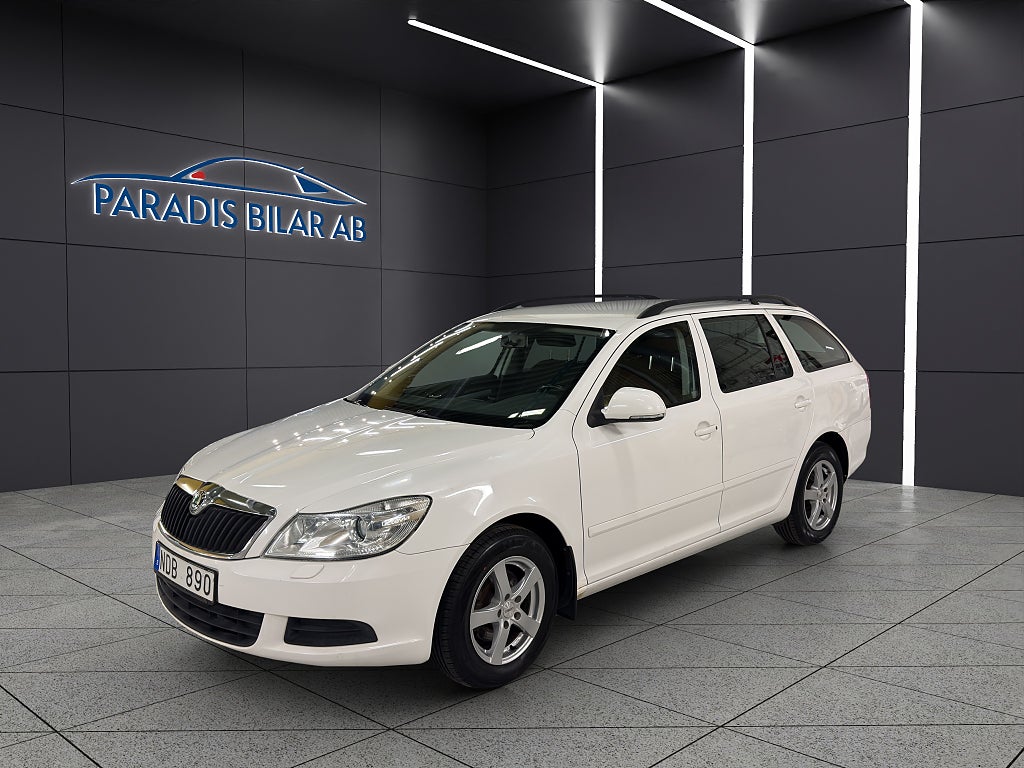 Skoda Octavia Kombi 1.6 TDI Ambiente Vdäck