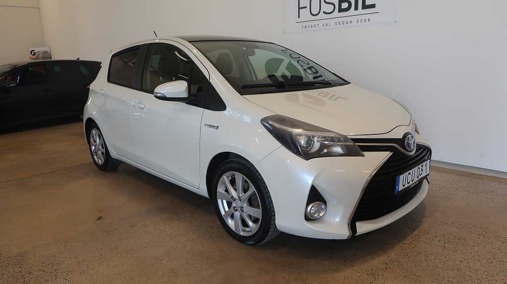 Toyota Yaris *RÄNTEKAMPANJ 3.45%* Hybrid e-CVT Panorama