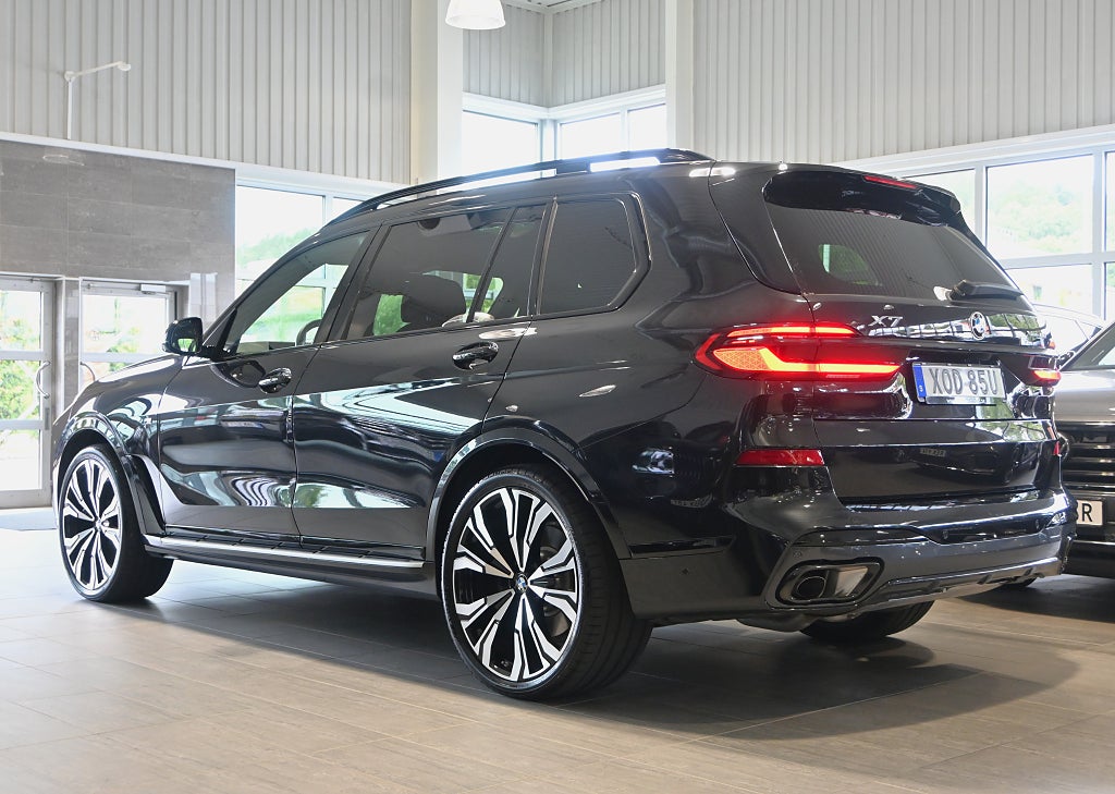BMW X7 2025 - miniatyr 3
