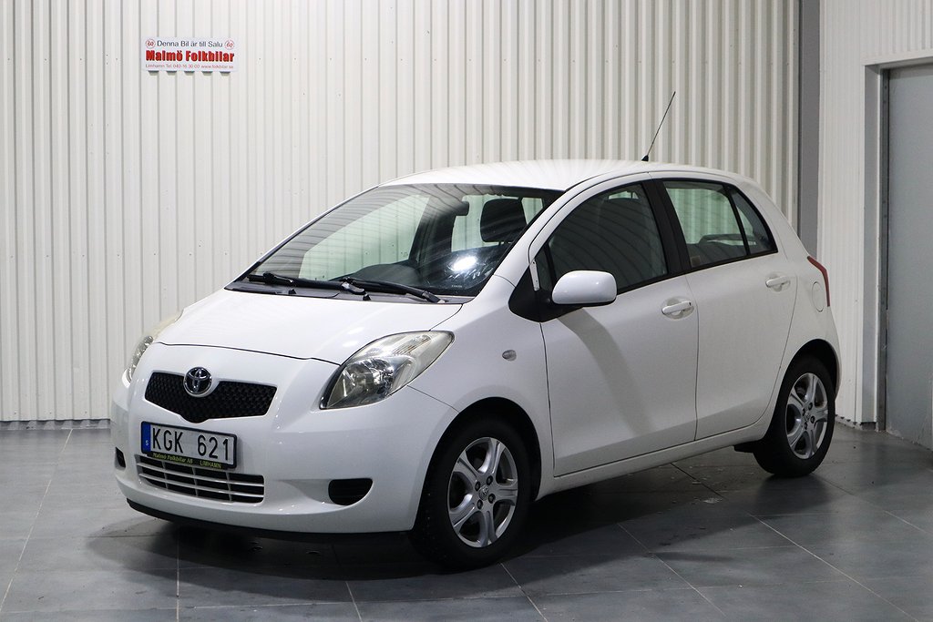 Toyota Yaris 5-dörrar 1.3 VVT-i MultiMode Nybesiktigad