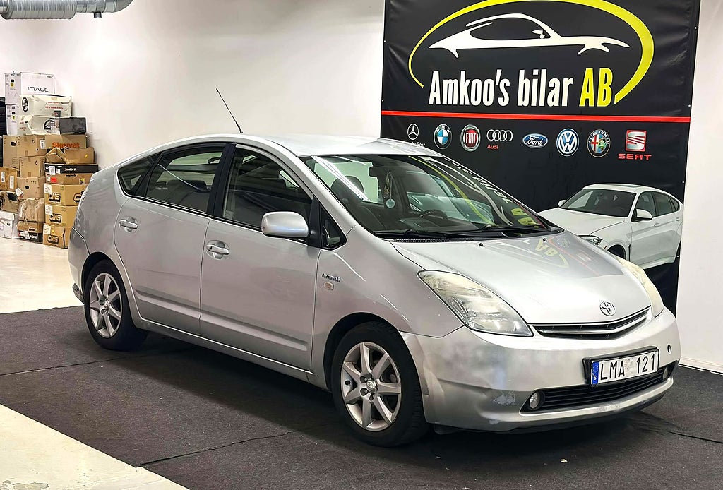 Toyota Prius 1.5 VVT-i + 3CM CVT Nybesiktad
