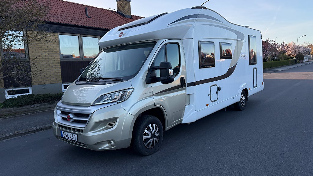 Bürstner FIAT  GMBH 2 st dubbel dubbelsäng Dragkrok