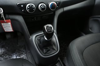 Halvkombi Hyundai i10 21 av 23