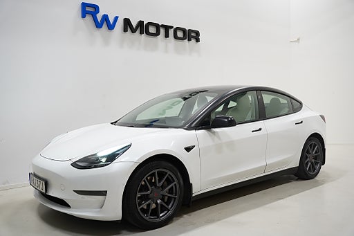 Tesla Model 3 Long Range AWD 440hk Dragkrok / Värmepump / Panorama