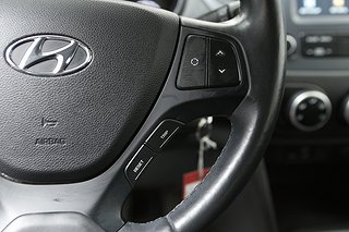 Halvkombi Hyundai i10 14 av 18