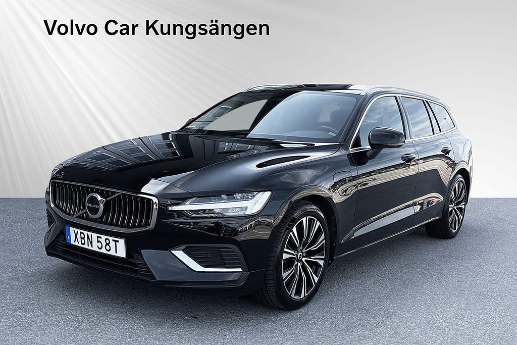 Volvo V60 Recharge T6 Core Edition Kamera/Stora batteriet