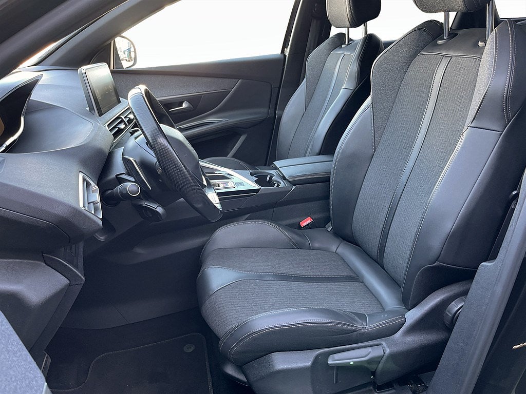 Bild på Peugeot 3008 GT-Line 1.2 PT 130hk Aut - B-KAMERA, CARPLAY