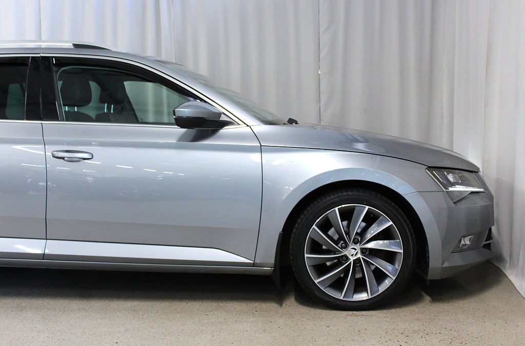 Skoda Superb 2.0 TDI 4x4 SCR Business Edition, L&K, Drag, Värmare