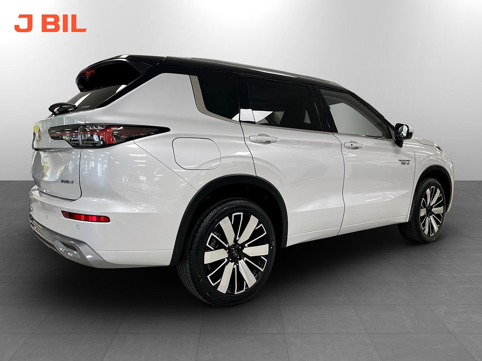Bild på Mitsubishi Outlander Instyle PHEV 4WD - OMGÅENDE LEVERANS!