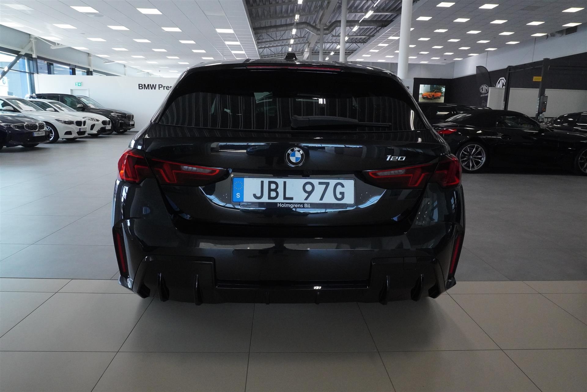 BMW 120 M Sport 2026, bild 2/30