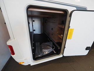 Husbil-halvintegrerad Adria Coral 670 DL Axess 19 av 19