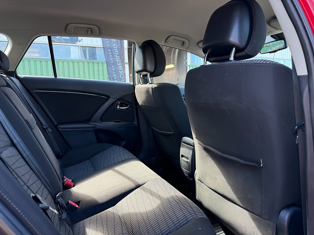 Toyota Avensis Kombi 1.8 Valvematic Business