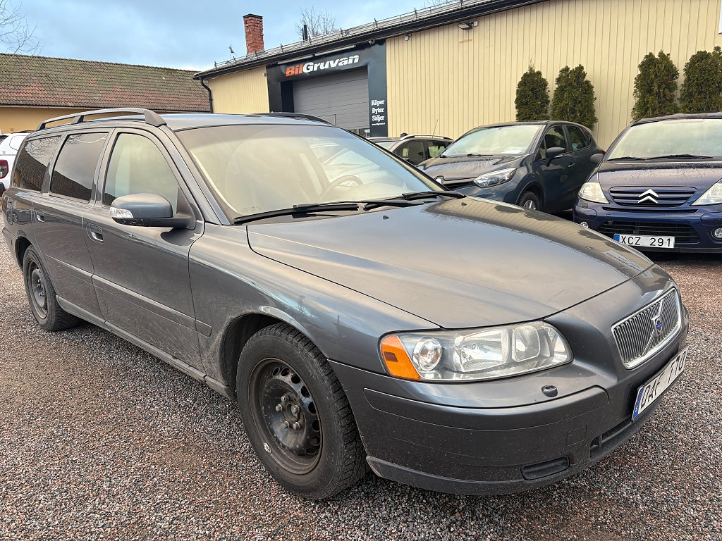 Volvo V70 2.4 170hk AUT Drag/M-Värmare/1Ägare