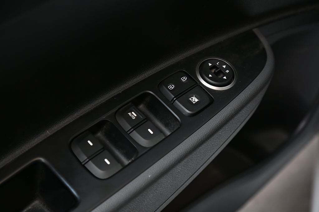 Hyundai i10 1,0 67hk Premium Automat Klima P-sensor Bluetooth 2017