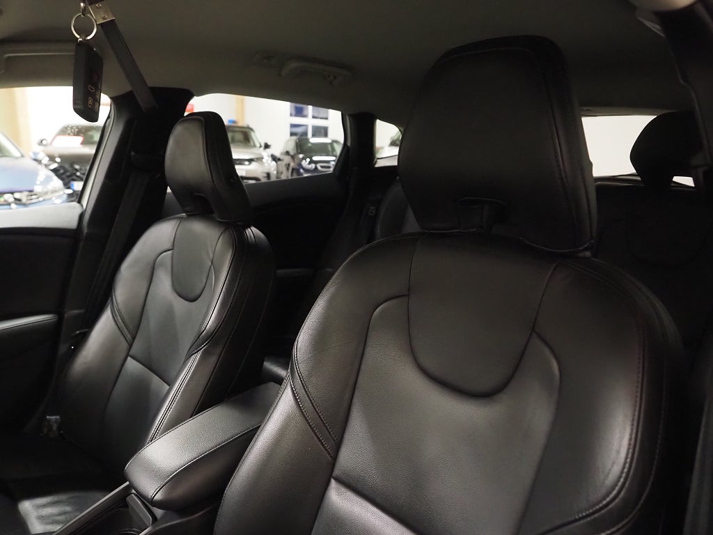 Volvo V40 D3 Geartronic Summum Drag Kamera D-Värm Skinn 2014