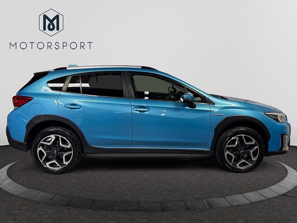 Subaru XV e-Boxer 4WD XFuel Aut Summit Ad-fart Navi Taklucka Drag bild 9