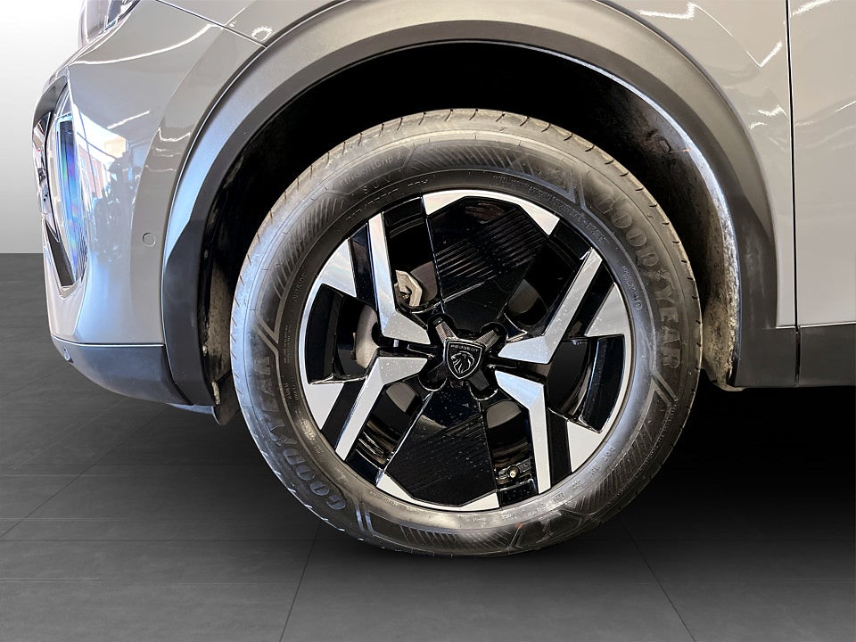 Bild på Peugeot 2008 GT 1.2 PT 130hk Aut B-KAMERA CARPLAY
