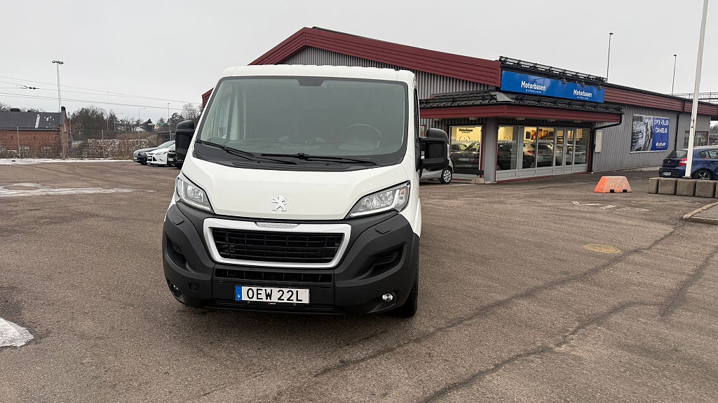 Peugeot Boxer Van 330 2.2 BlueHDi | Ny servad