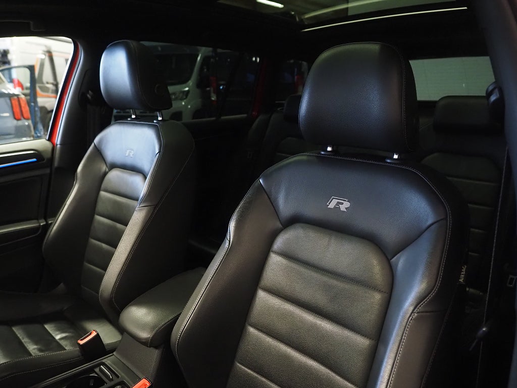 Volkswagen Golf SC R 2.0 TSI 300hk DSG 4M | Pano | Skinn | Dynaudio |