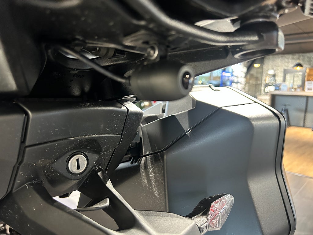 BMW S1000XR /Kamera/3 väskor/Serviceavtal/Kraschbågar