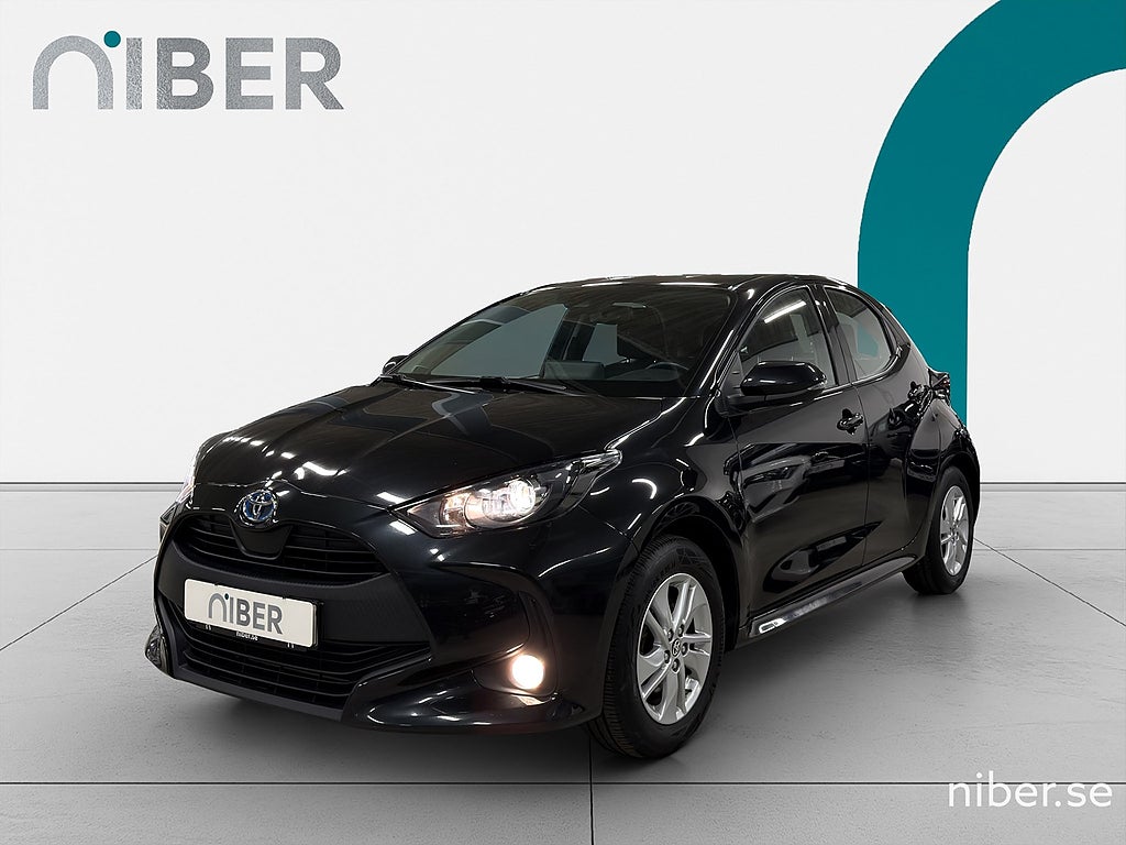 Toyota Yaris 1.5 Hybrid Backkamera ACC Rattvärme, MOMS