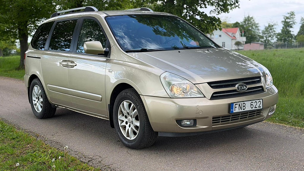 Kia Carnival 2.7 V6 Svensksåld, 7 sits, Skinn, Ny besiktigad. MM