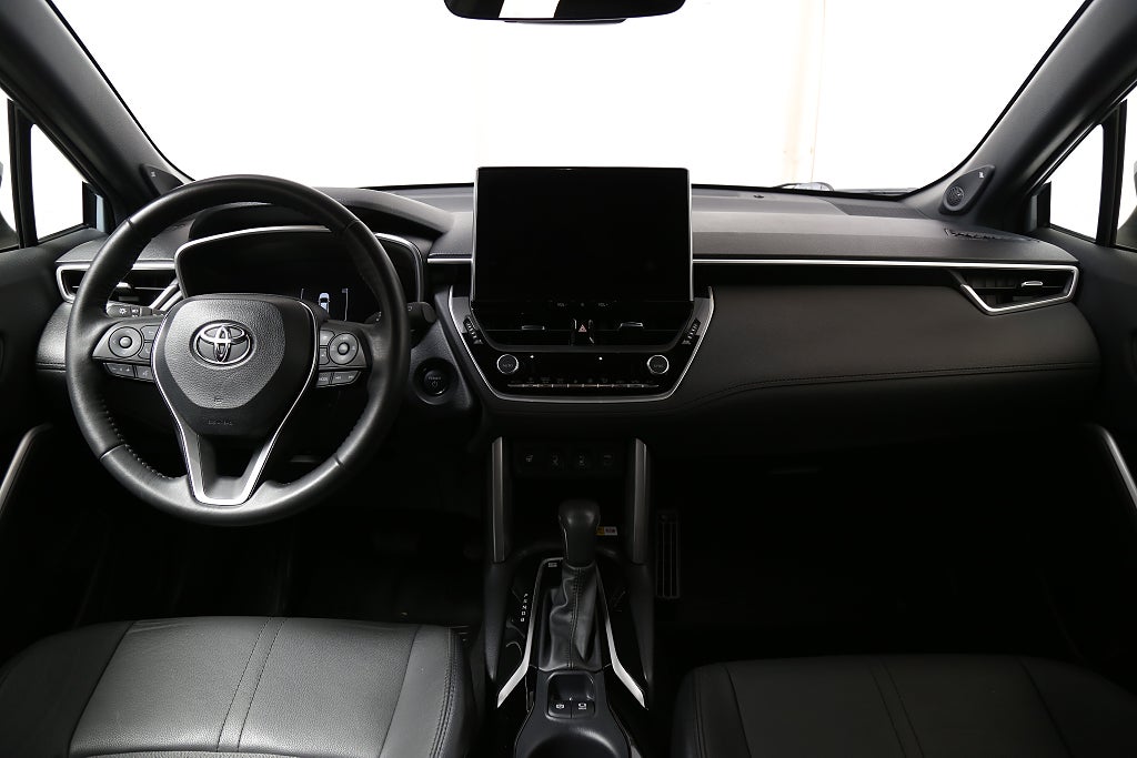 Toyota Corolla Cross Hybrid AWD-i e-CVT 197hk Executive Navi JBL Motorv 2024