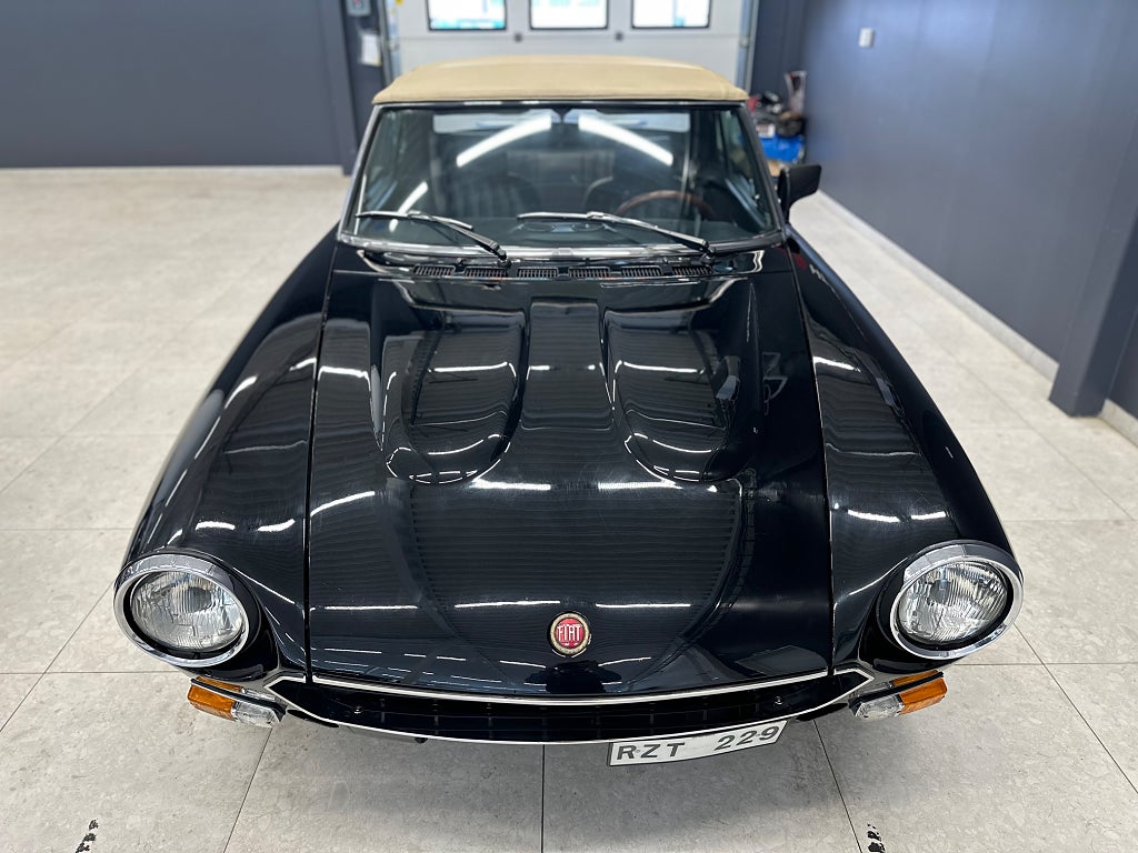 Fiat Spider Fiat Spider 124 Pininfarina 2000 (1981)
