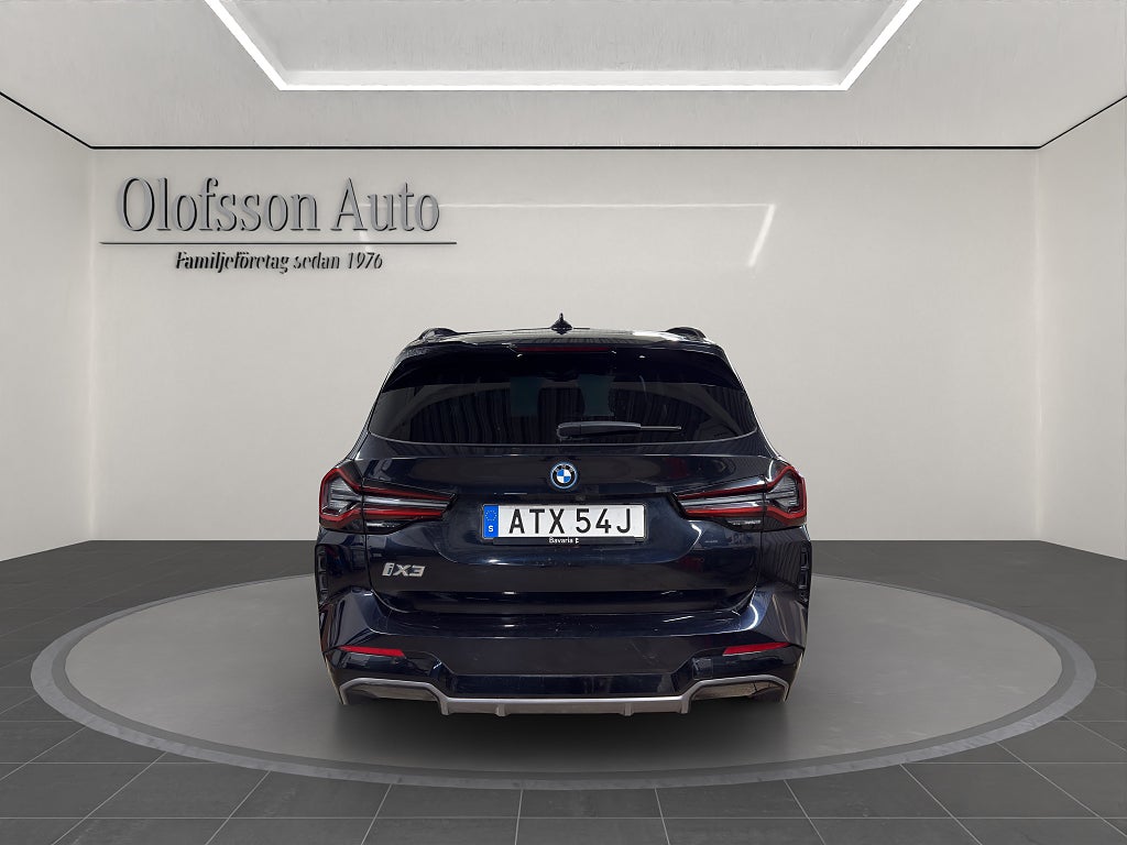 BMW iX3 M Sport Glastak Cockpit Läder Drag - bild 17