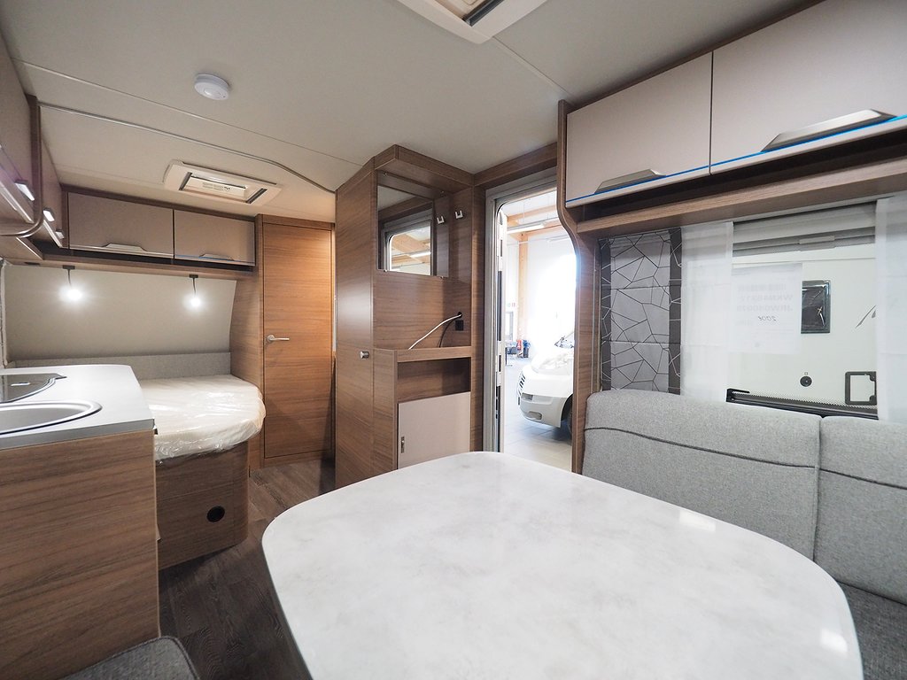 Knaus Sport 450 FU Design-paket I 3,99% Ränta 2024