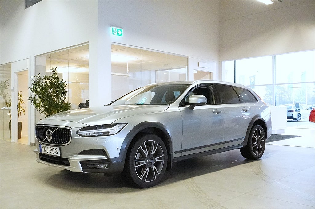 Volvo V90 Cross Country D5 Inscription Pro B W Pano 360°
