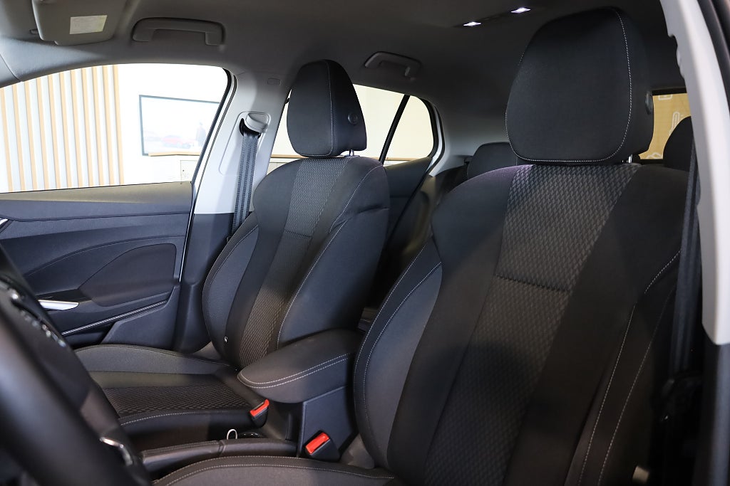 Skoda Fabia 1.0 TSI AUT Style CarPlay PDC Rattvärme Kamera 2023