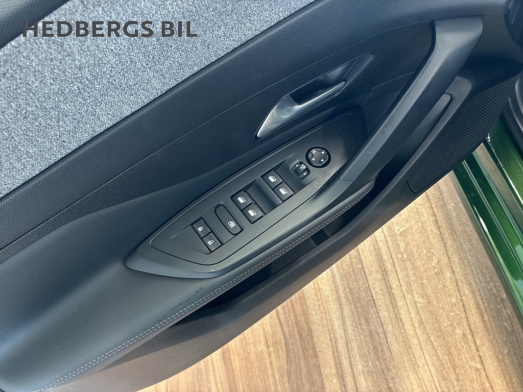 Peugeot 308 1.2 PureTech 130 AUT Allure thumbnail