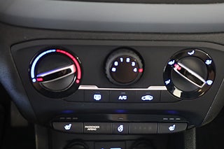 Halvkombi Hyundai i20 16 av 20