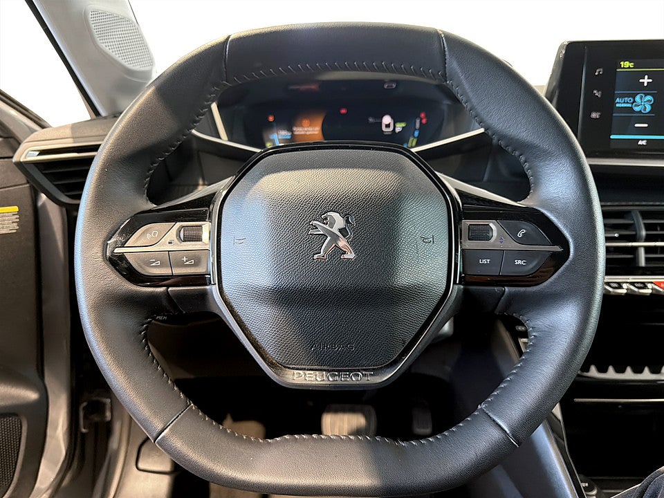Bild på Peugeot E-208 Allure Pack 50kWh 136hk Aut B-KAMERA CARPLAY