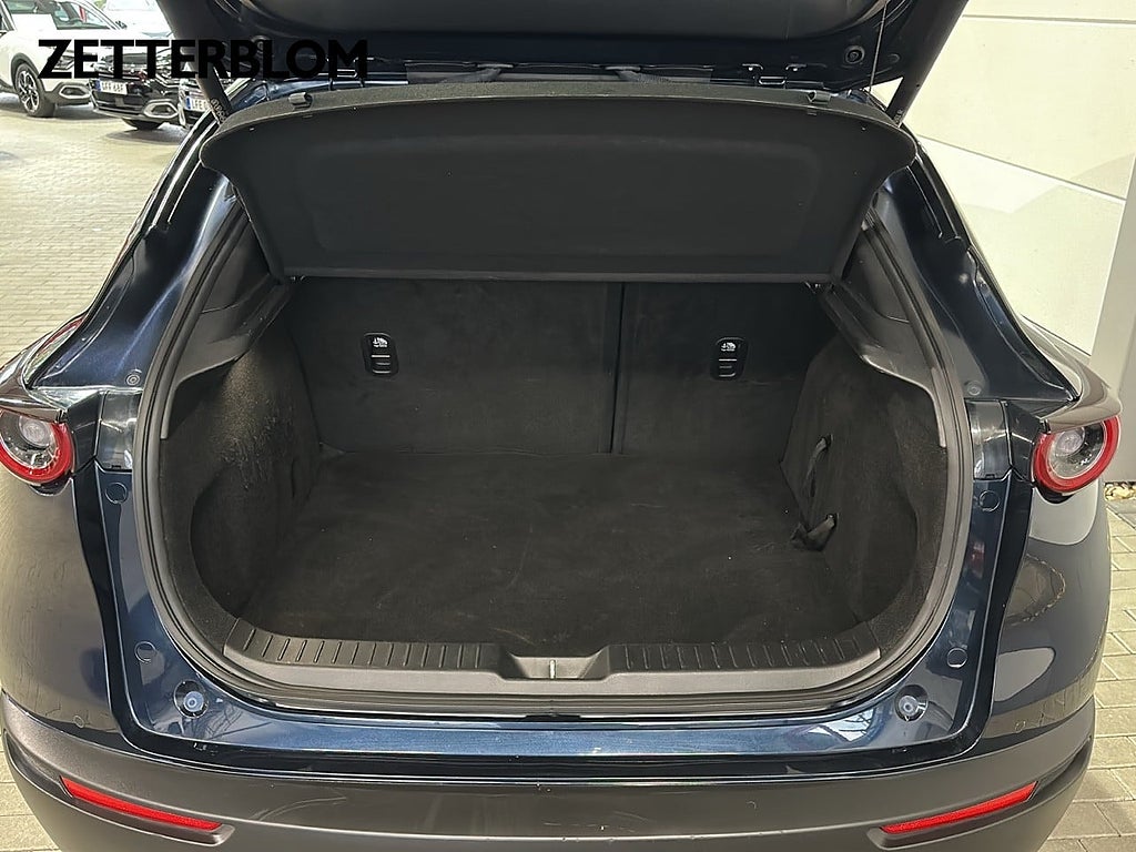 SUV Mazda CX-30 6 av 16