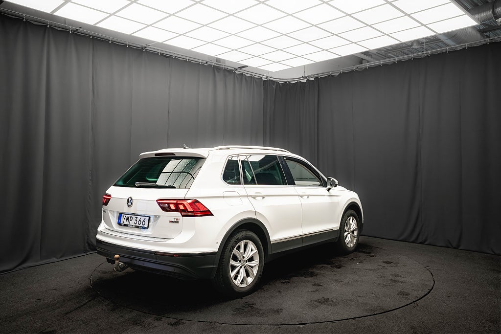 Volkswagen Tiguan TSI 4Motion LÄDER B-VÄRMARE DRAG KAMERA COCKPIT HEAD-UP