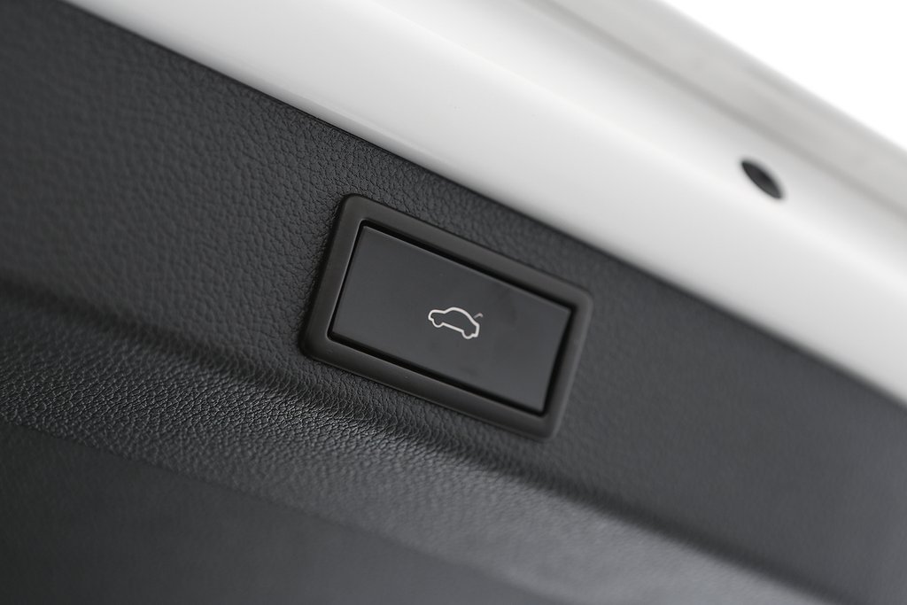Skoda Superb iV Kombi Plug-in Hybrid Business Edition L&K 2021
