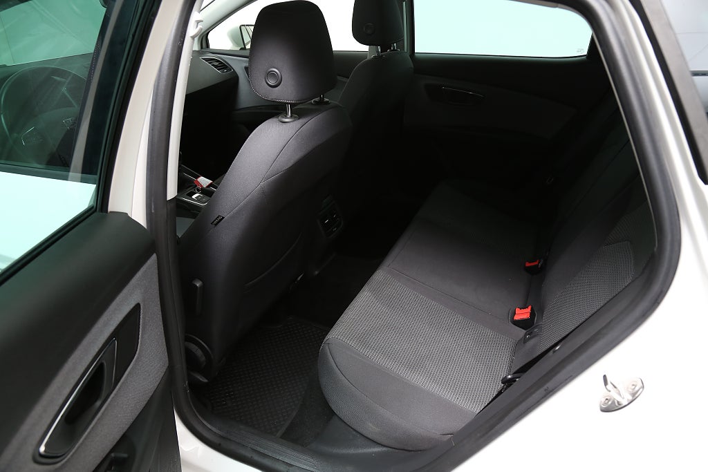 Seat Leon 1,0 TSI Style 115Hk Panorama Kamera P-sensorer 2020