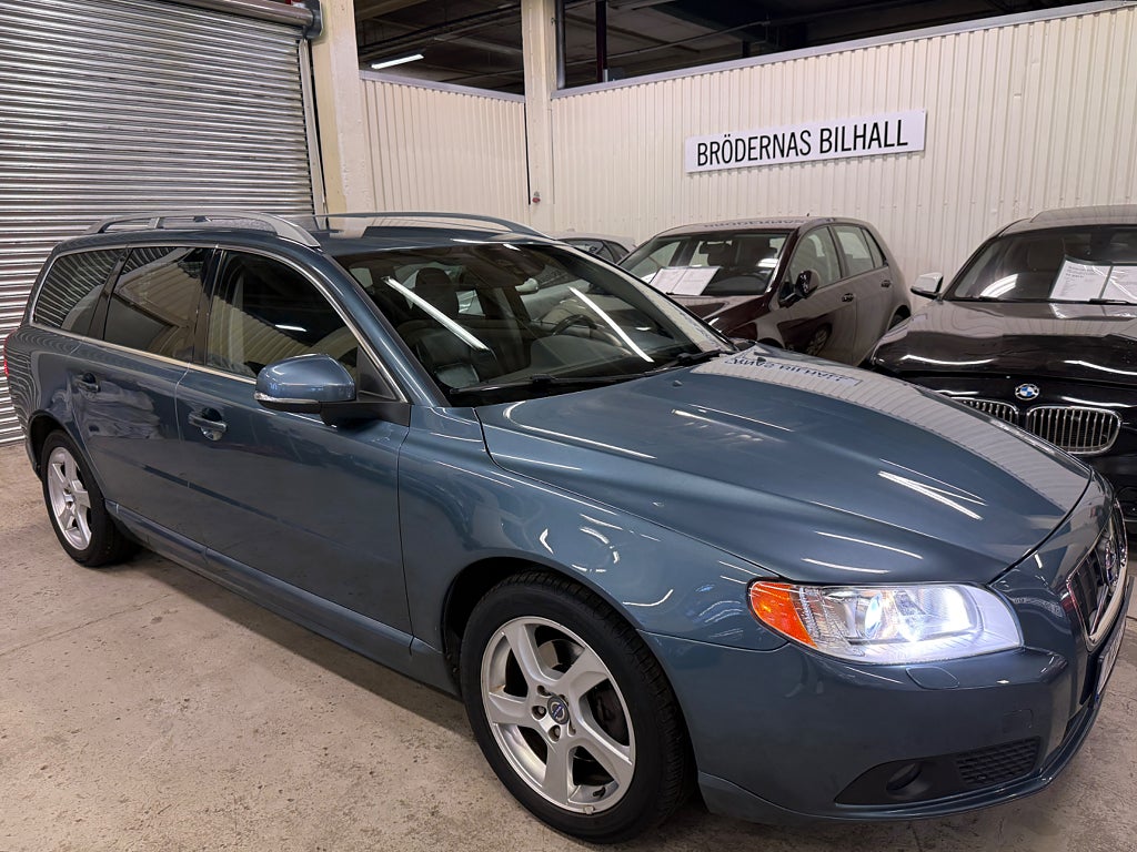 Volvo V70 D3 Geartronic Summum/ Dragkrok/ Kamrembytt/ Blis/ ACC