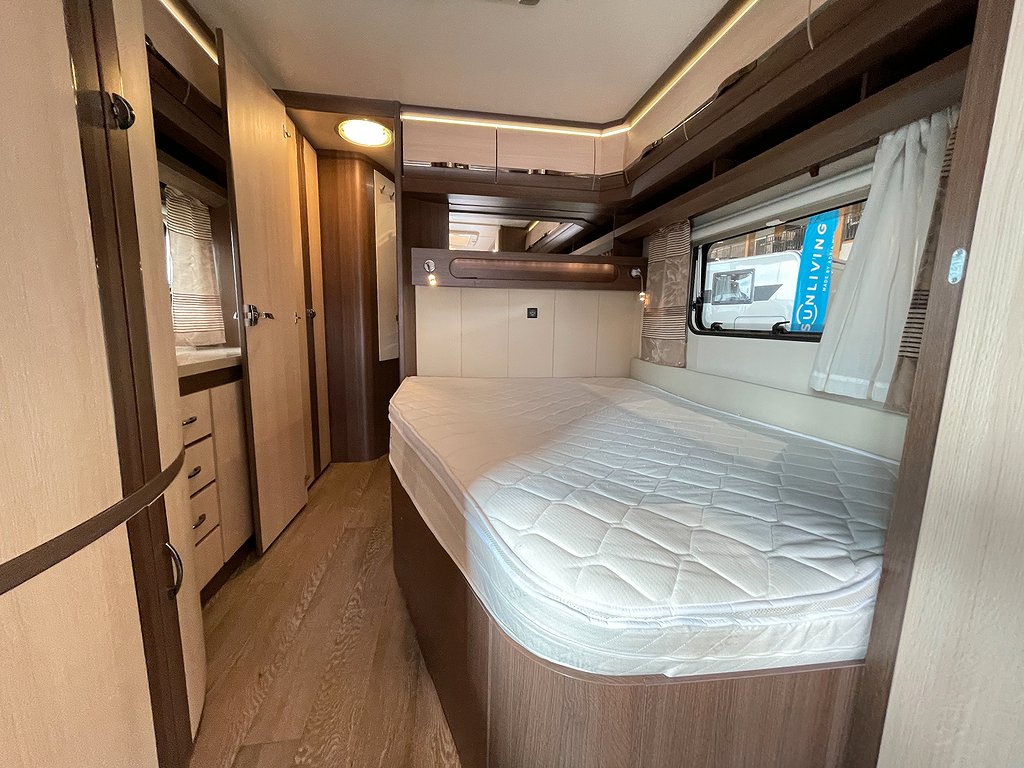 Hobby 720 Prestige KFU /ALDE/Förtält/Mover/AC/Solcell/Barnkammare - Hobby