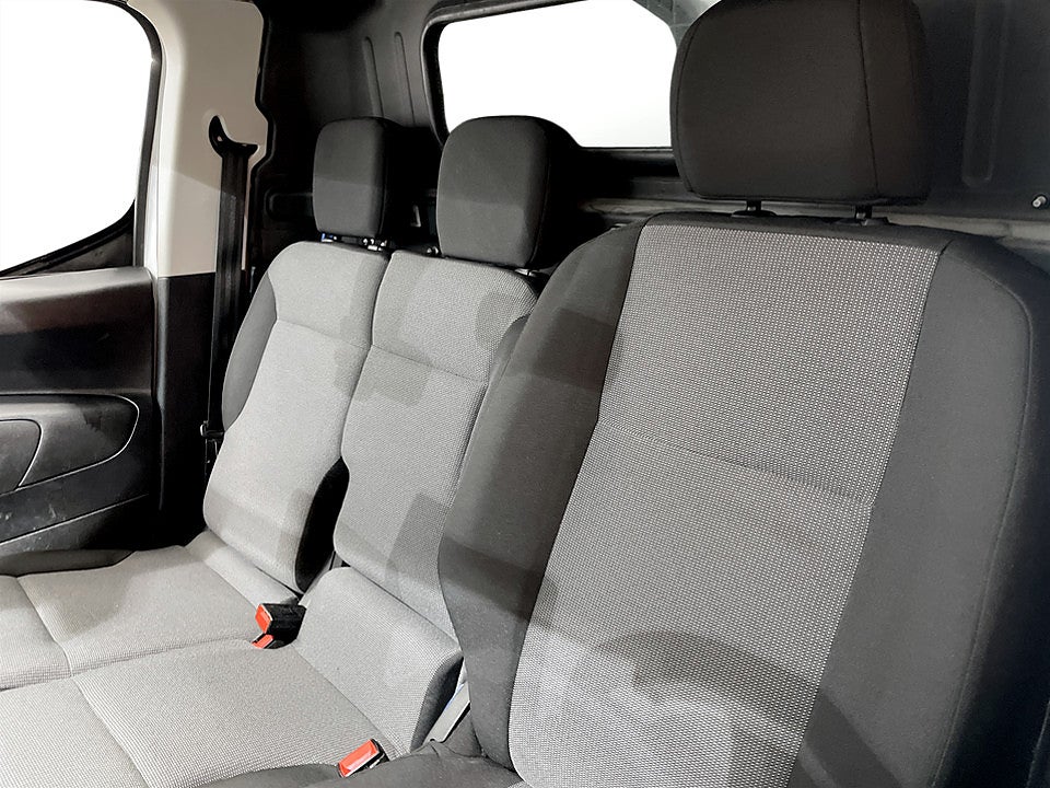 Bild på Peugeot Partner PRO 1.5 BHDi 130hk Aut L1 DRAG CARPLAY